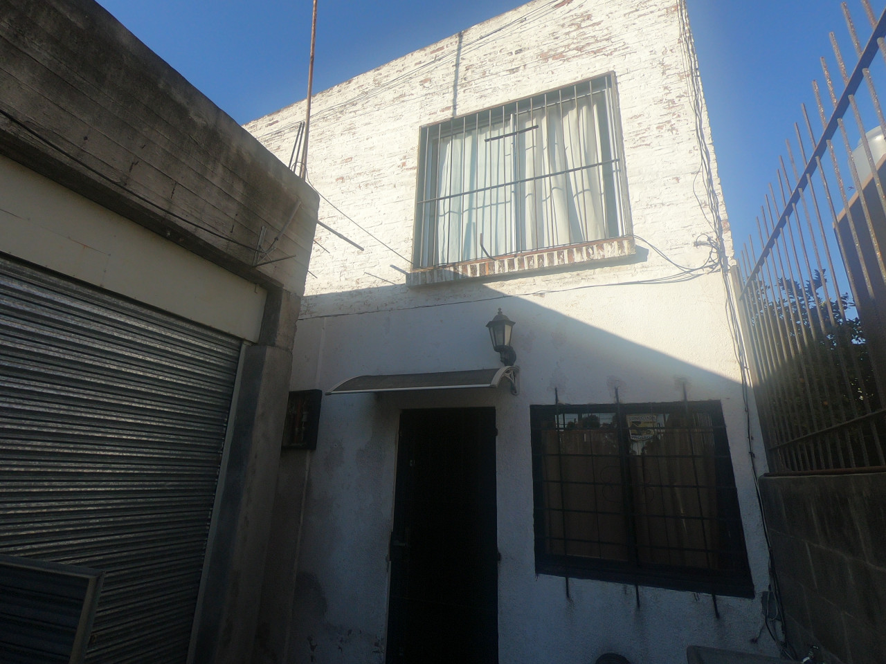 Office / Vivienda vista desde garage