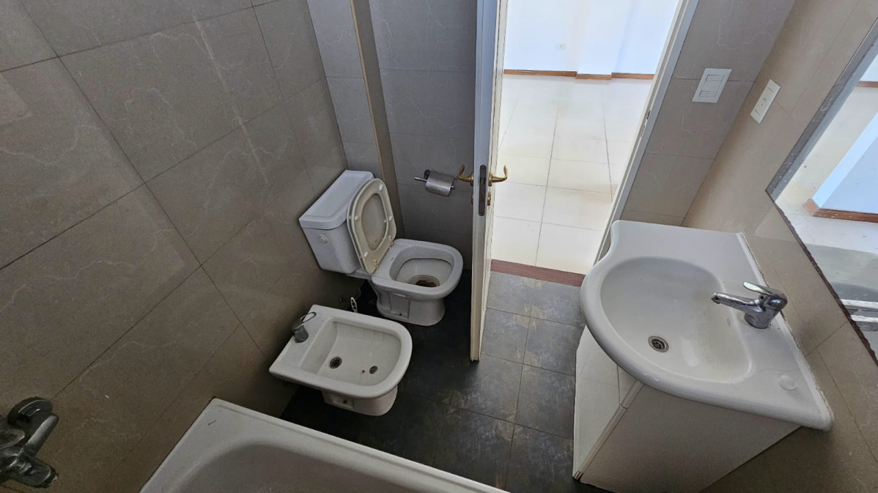 Baño completo con bañera